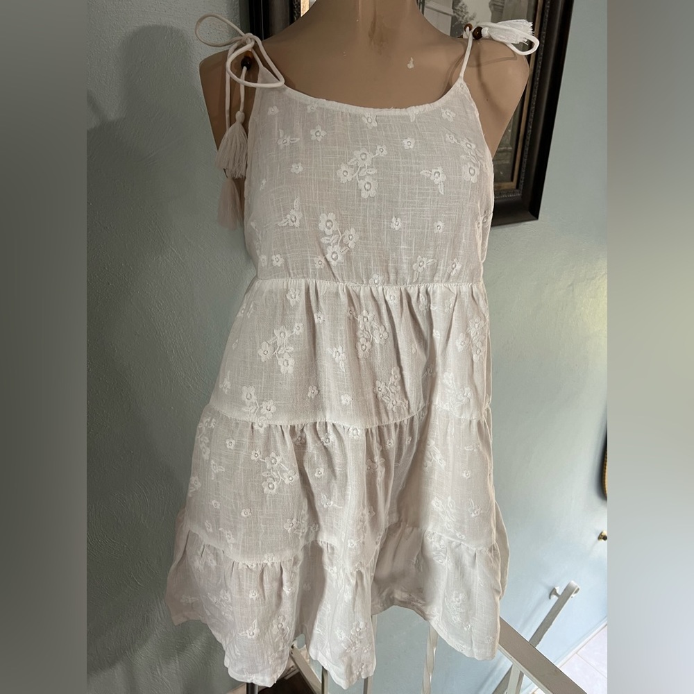 NWT C&C California white Eyelet tie strap sundress. Size Small